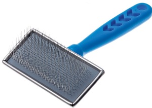 Пуходерка DeLIGHT металлическая с пластиковой синей ручкой средняя, ДеЛайт